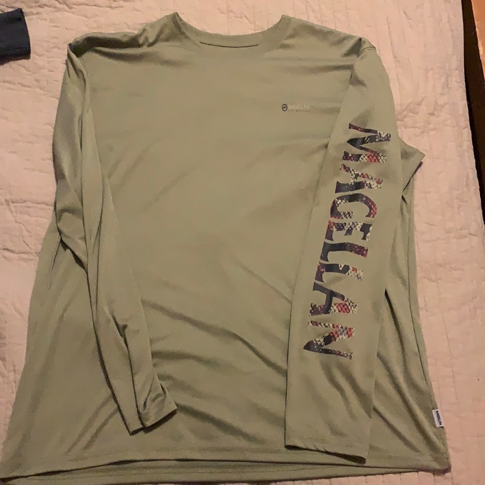 Men’s long sleeve fishing shirt